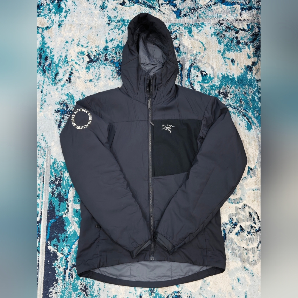 *SOLD* Arc'teryx Proton LT Hoody X Altitude Sports - Men's Medium